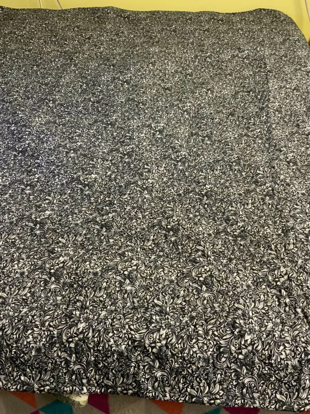 Star Shadow Quilt - Classic Black & White